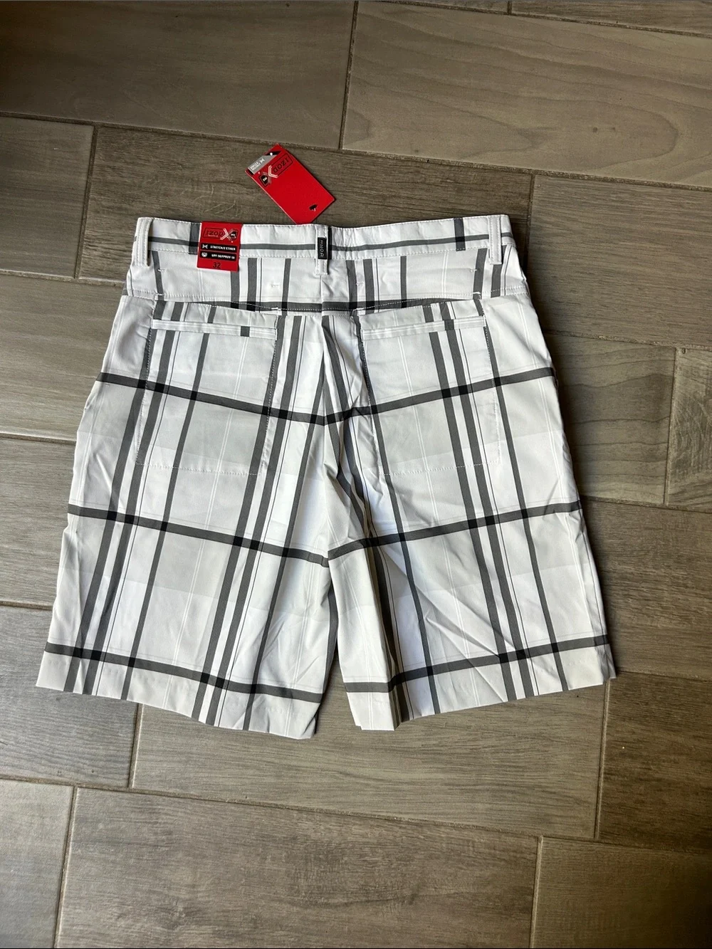 Men's White & Gray Plaid Golf Shorts